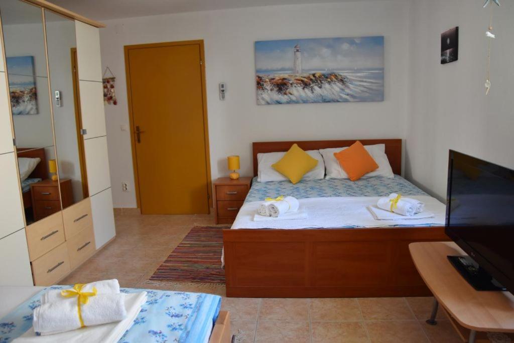 Apartmani Meri Ražanj Екстериор снимка